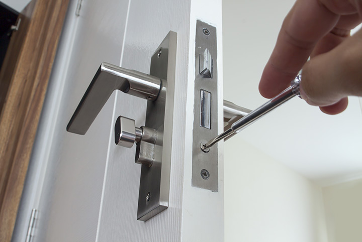 Our local locksmiths are able to repair and install door locks for properties in Bulwell and the local area.